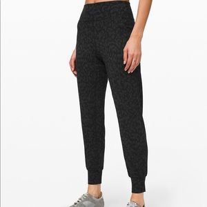 NWT Align Joggers 28" Formation Camo Deep Coal